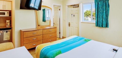 room-img