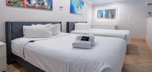 room-img