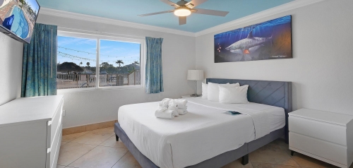 room-img