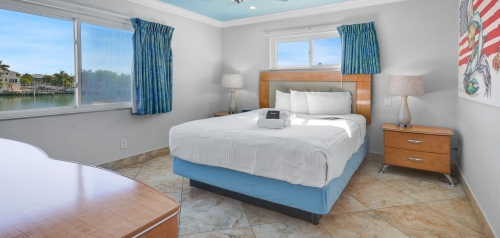 room-img